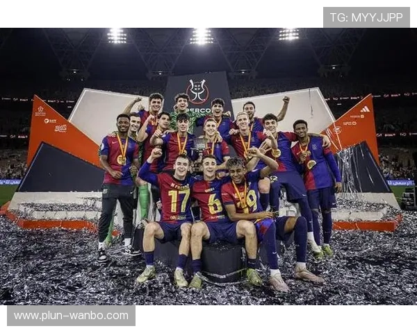 巴塞罗那俱乐部宣布签约新球员并计划重建球队阵容