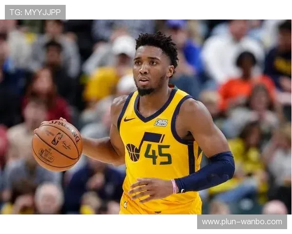 爵士队最新赛季阵容调整与核心球员表现分析